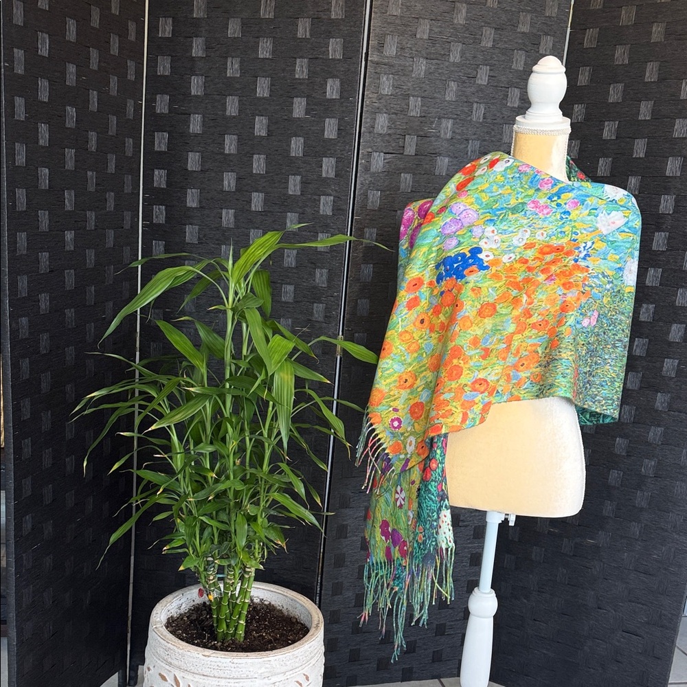 NATURAL LIFE Vibrant Multicolor Floral Shawl